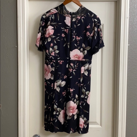 Alice + Olivia Floral Dress - Picture 2 of 6